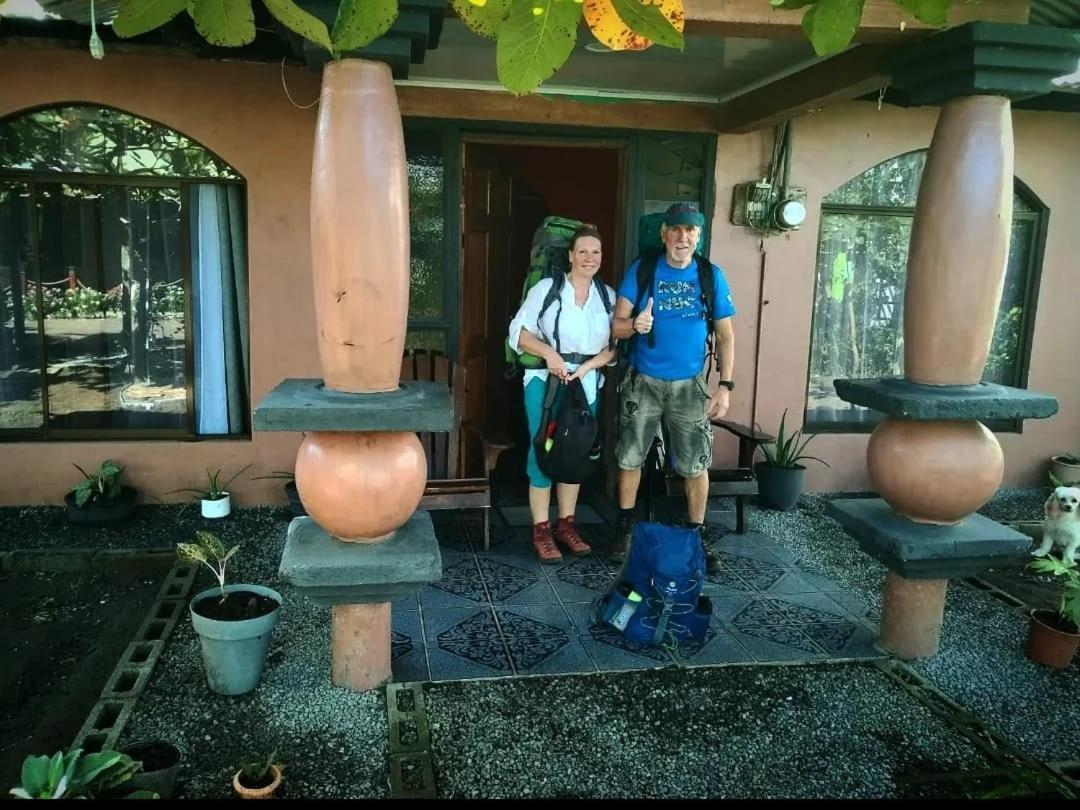 Micheck Beach House Tortuguero Eksteriør billede