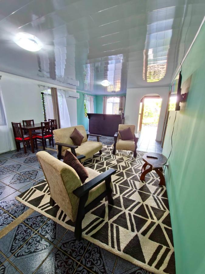 Micheck Beach House Tortuguero Eksteriør billede